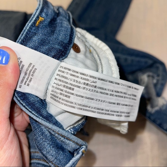 Abercrombie and Fitch High Rise Jeans - Picture 3 of 9